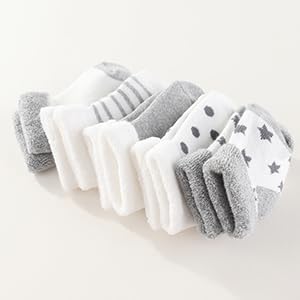 New Born Baby Clothes and Newborn Boy Girl Essentials Accessories Layette Set