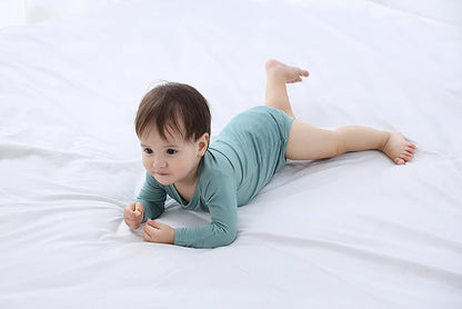 GUISBY Unisex Baby Rayon of Bamboo Snap Bodysuits, Long Sleeve with Mittens Cuffs Bodysuit
