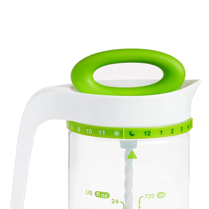 Munchkin Smart Blend Formula Mixing and Breast Milk Storage Pitcher, Mix and Store up to 24 Ounces, Green