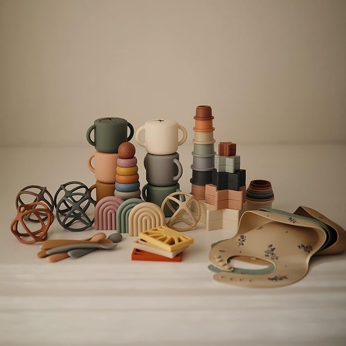 mushie Silicone Baby Teether Ball Toy (Woodchuck)