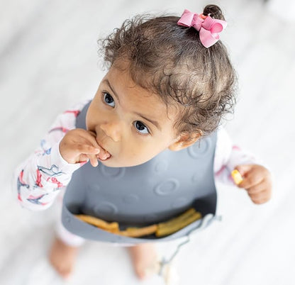 BUSY BABY Bungee Bib & Utensil Set – Adjustable Silicone Bib with Pocket & Tethered Utensils for Babies & Toddlers