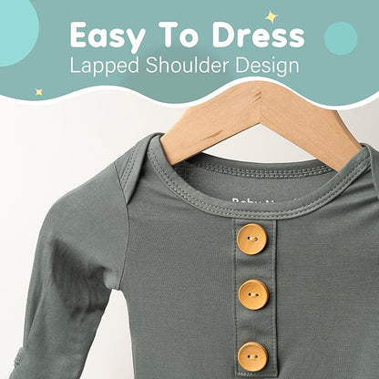 Soft Baby Knot Gown 0-3 Months, Newborn Announcement Sleepers With Mitten Cuffs and Personalized Wooden Name Tag